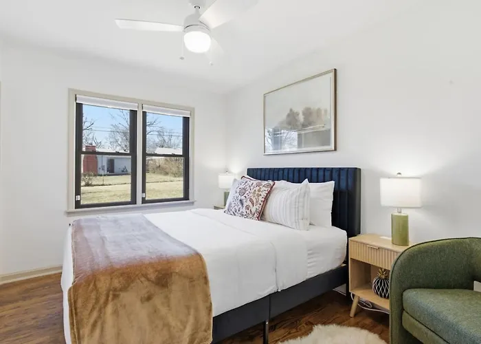 Holiday home Spot-king Bed Near Expo, Tu, Dtwn