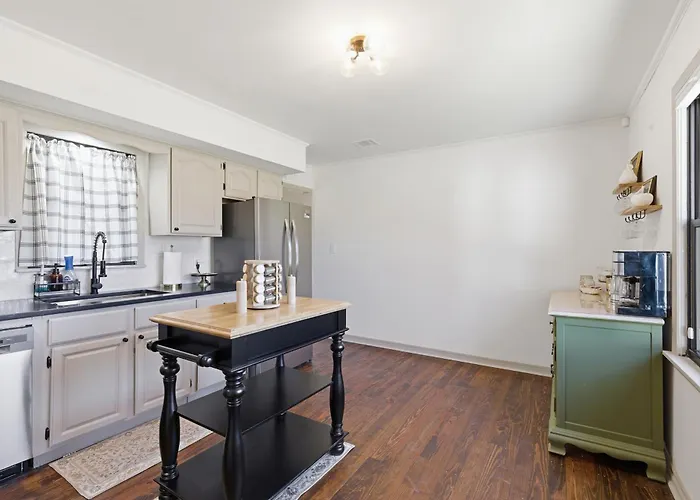 Holiday home Spot-king Bed Near Expo, Tu, Dtwn