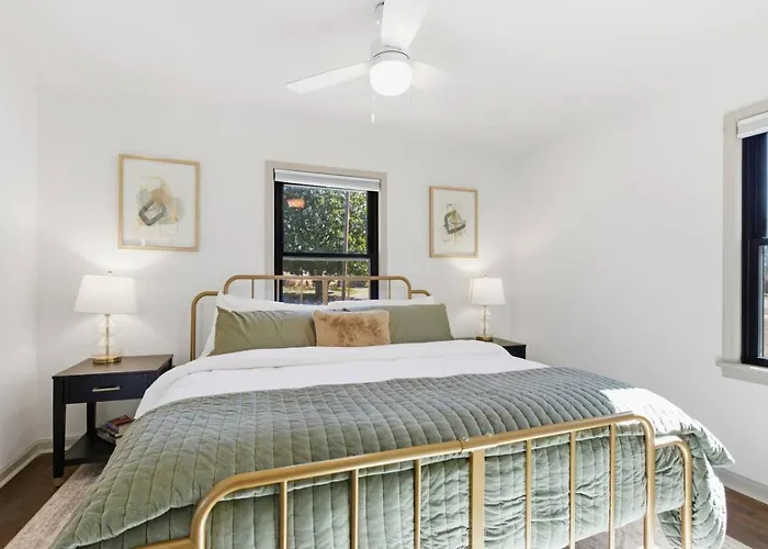 Spot-king Bed Near Expo, Tu, Dtwn Holiday home Tulsa