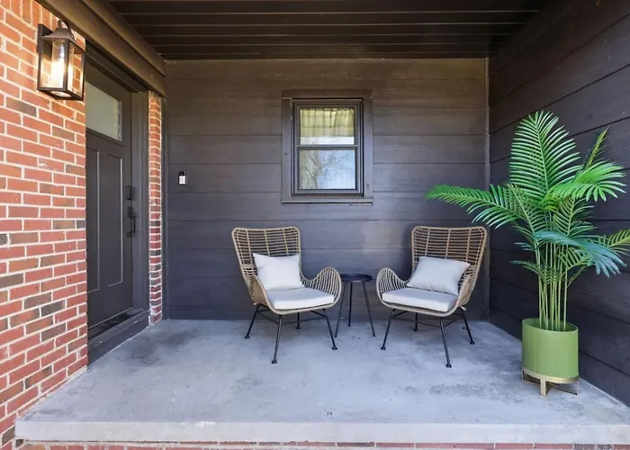 Holiday home Spot-king Bed Near Expo, Tu, Dtwn